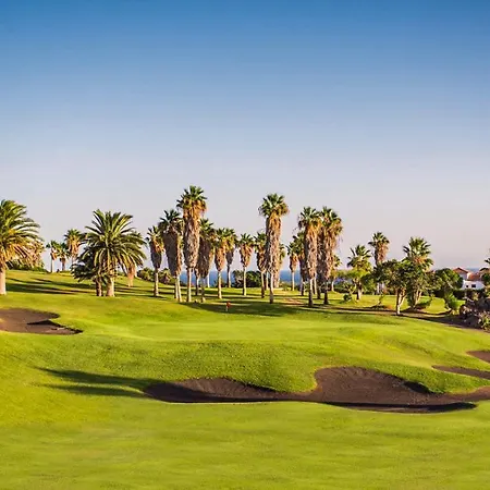On Floor With Heated Pool In Golf Del Sur San Miguel de Abona